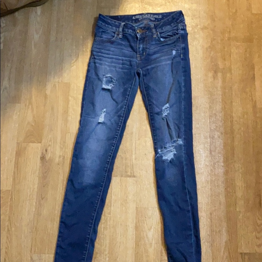 Size 0 Ripped Jegging American Eagle